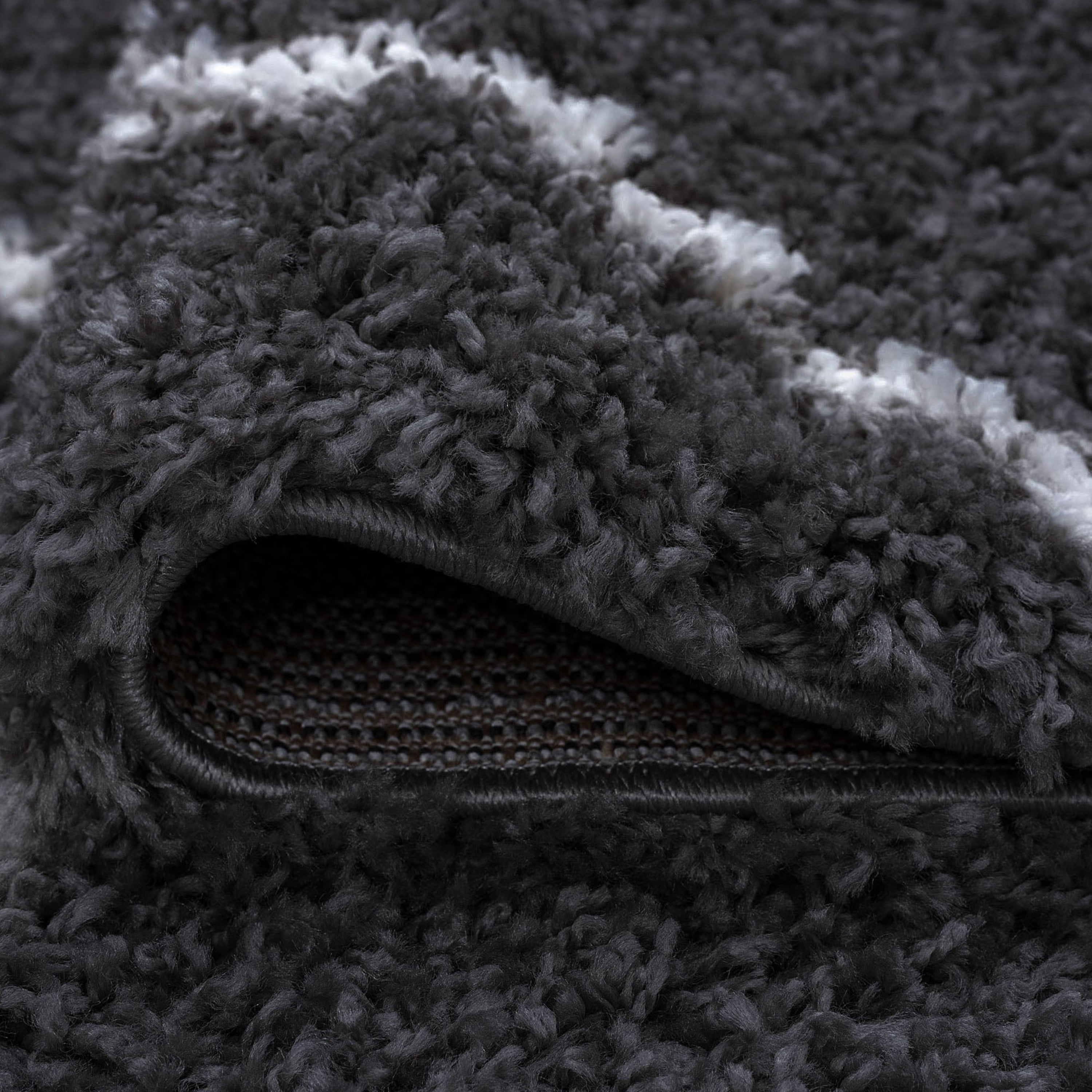 Jersey Shag Contemporary Diamond Dark Gray and White Polypropylene Indoor Area Rug, 8'x10' Rectangle