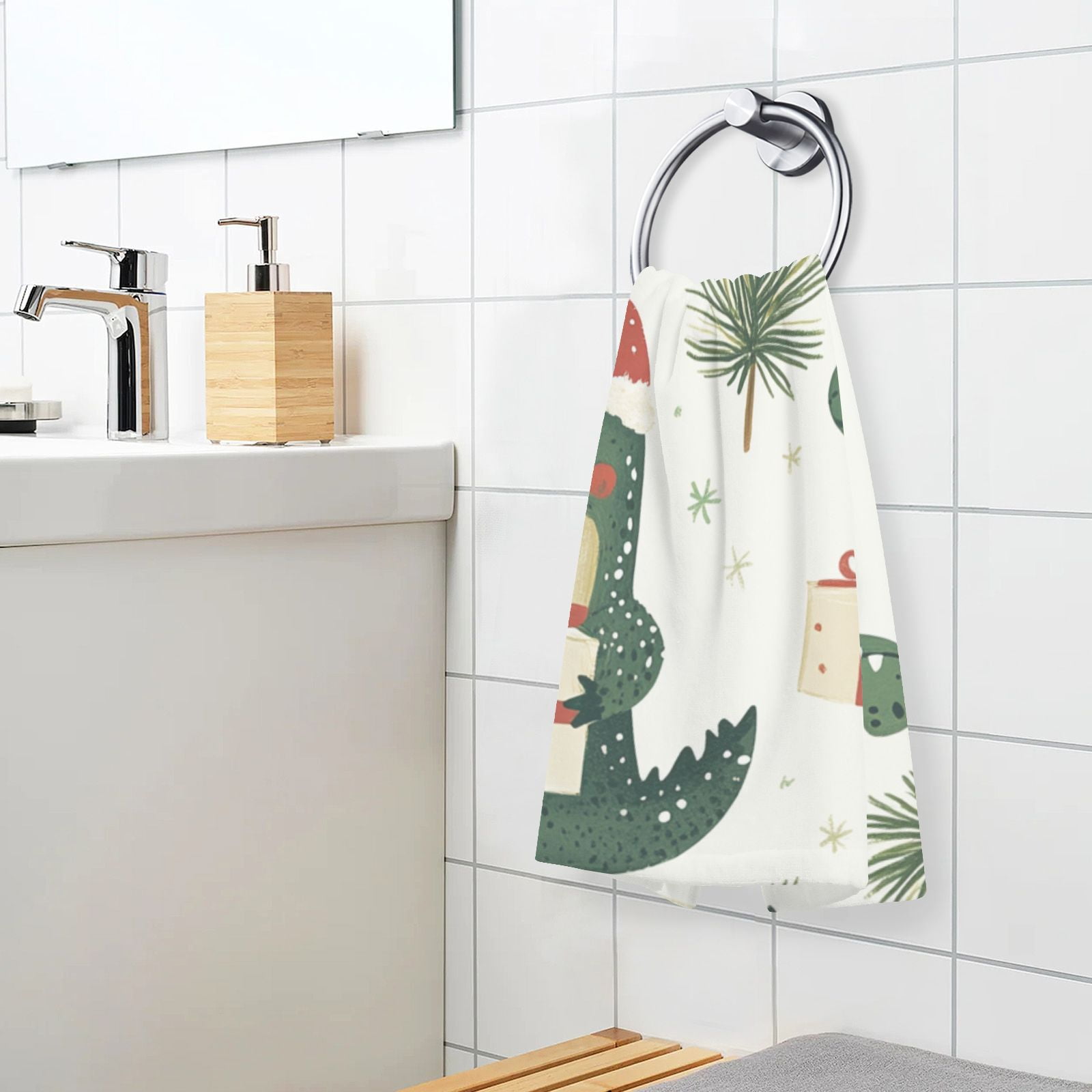 Christmas Alligators Santa Hats Hand Towels Cotton Bath Towels Large Face Towels Absorbent for Bathroom 2 Packs