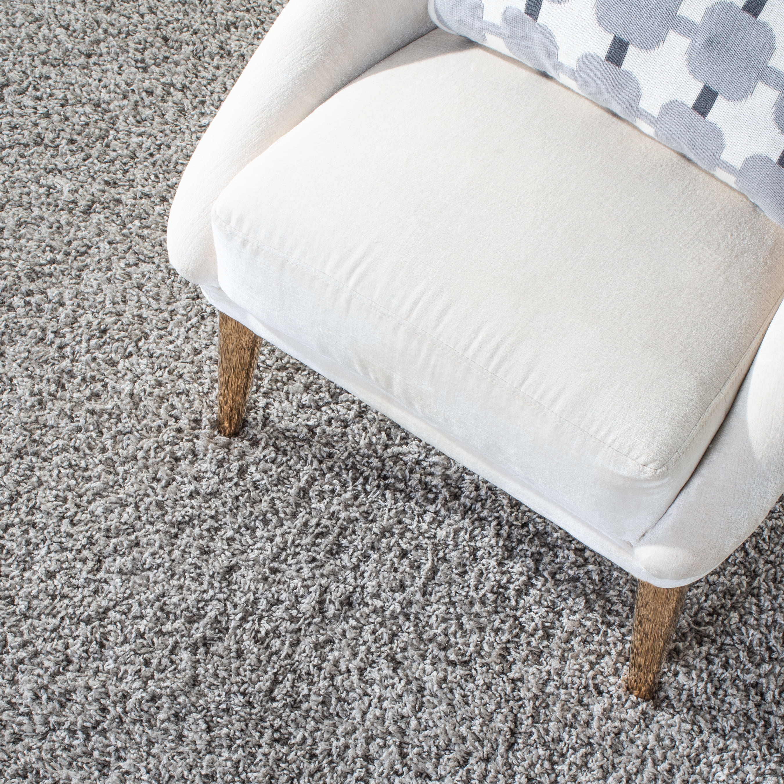 SAFAVIEH Venus Elijah Solid Shag Area Rug, Grey, 4' x 6'