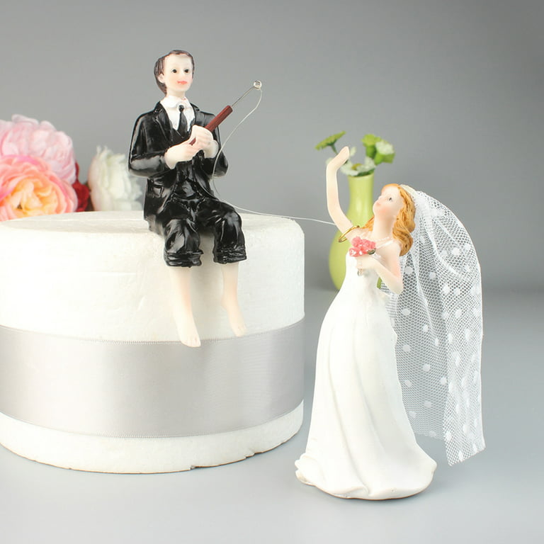2pcs Couple Fishing Bride Groom Resin Romantic Cake Doll Catching Bride  Funny Engagement Wedding Cake Topper 
