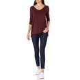 thumbnail image 5 of Amazon Essentials Camiseta con cuello en V y manga 3/4 para mujer (disponible en tallas grandes), paquete de 2, color rosa brillante/burdeos, talla XL, 5 of 5