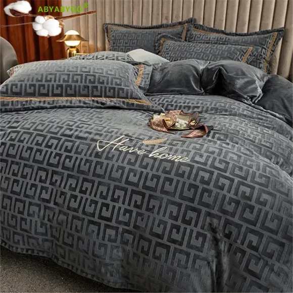 Bedding Set Luxury Winter Double Sided Milk Velvet Duvet Cover Bed Sheets Pillowcase Set Bed Linen Bedding Bedroom Comforter Set