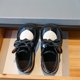 thumbnail image 4 of Niño Pequeño Zapatos Negros Zapatos de Niños de Estilo Inglés en Forma de Corazón Bowknot Zapatos de Cuero Negro, 4 of 6