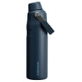 thumbnail image 1 of Botella de agua Stanley IceFlow Fast Flow con aislamiento de 700 ml, color azul marino, 1 of 6