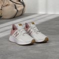 thumbnail image 2 of Zapatillas para correr Fresh Foam Roav V1 para mujer de New Balance talla 10 M, 2 of 2