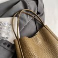 thumbnail image 4 of Bolso Con Asa Superior Tipo Cartera Suave Hombro Retro Versátil para Mujer, 4 of 9