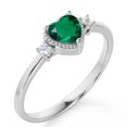thumbnail image 1 of JeenMata Anillo de Compromiso de 3 Piedras con Esmeralda Verde Creada en Forma de Corazón de 1,75 Uds, Piedra Natal de Mayo, Oro Blanco de 18 K sobre Plata, 1 of 6