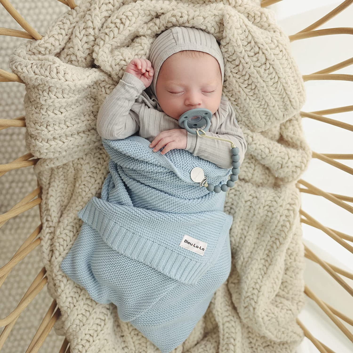 Bleu La La Boys Blue Organic Cotton Knit Baby Blanket, Receiving Swaddle for Baby Boy and Girl, Gift for Newborns