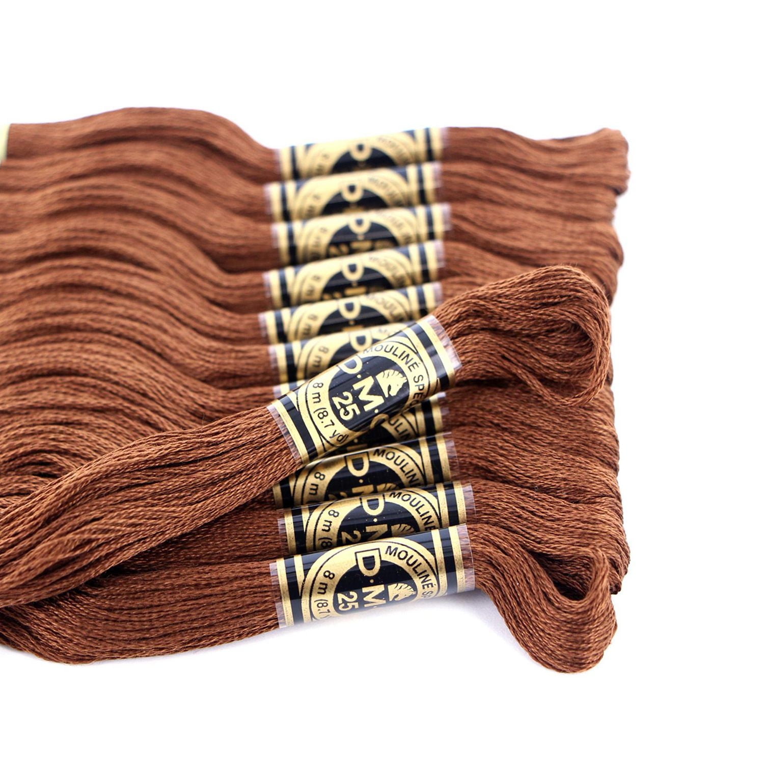 DMC Coton à broder 6 brins 8m brun