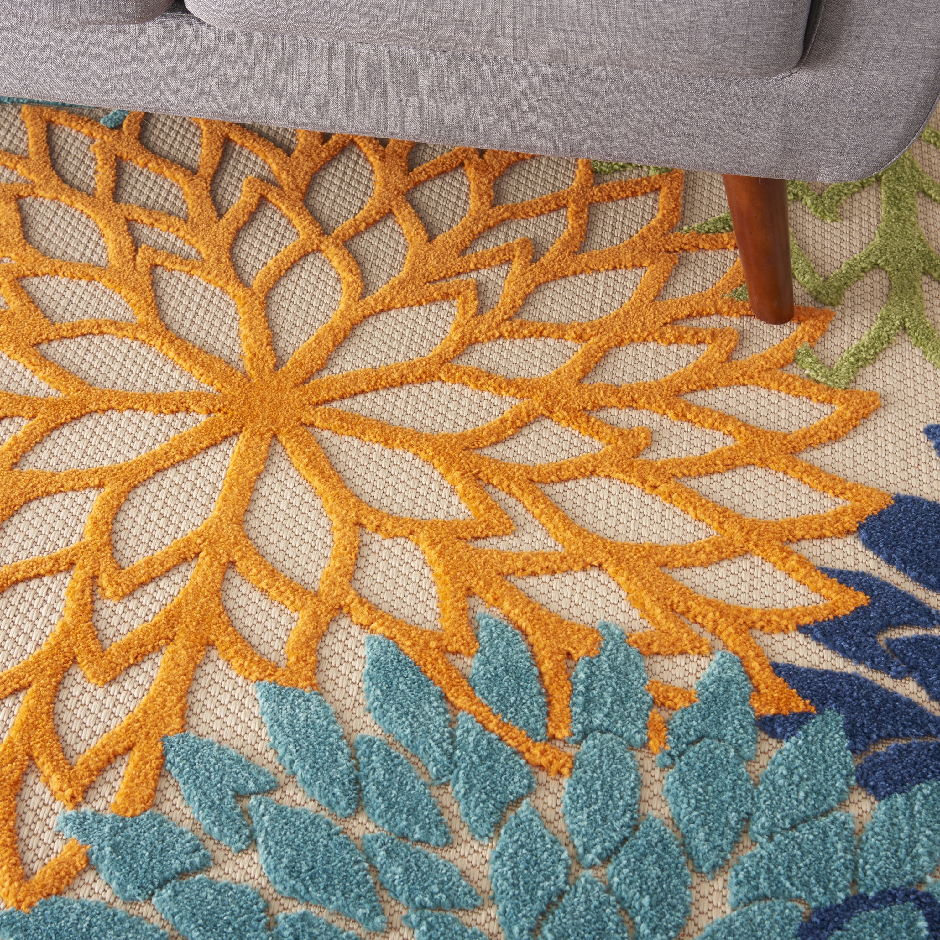 Nourison Aloha Indoor/Outdoor Multicolor 5'3" x 7'5" Area Rug, (5' x 8')