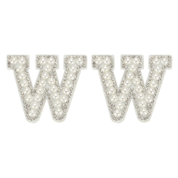 2Pcs Parches de Letras de Perlas para Planchar, Parches Adhesivos de Letra W con Rhinestones Brillantes para Ropa de Manualidades, Sombreros, Bolsas, Zapatos, Almohadas, Blanco