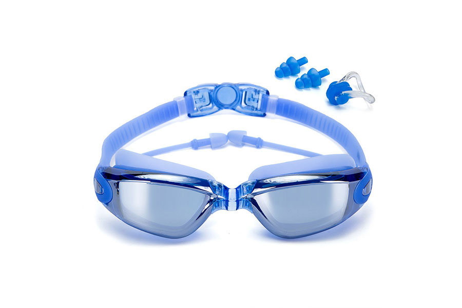 Clear Plastic Anti-fog Swim Goggles with Earplugs, Protection Case, and Nose Clips by Etcbuys
