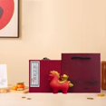 thumbnail image 1 of Estatua de caballo, decoración Feng Shui, regalo de año Nuevo chino, pequeña escultura de caballo para sala de estar, estante, chimenea, escritorio de Caja de regalo de lingotes rojos, 1 of 10