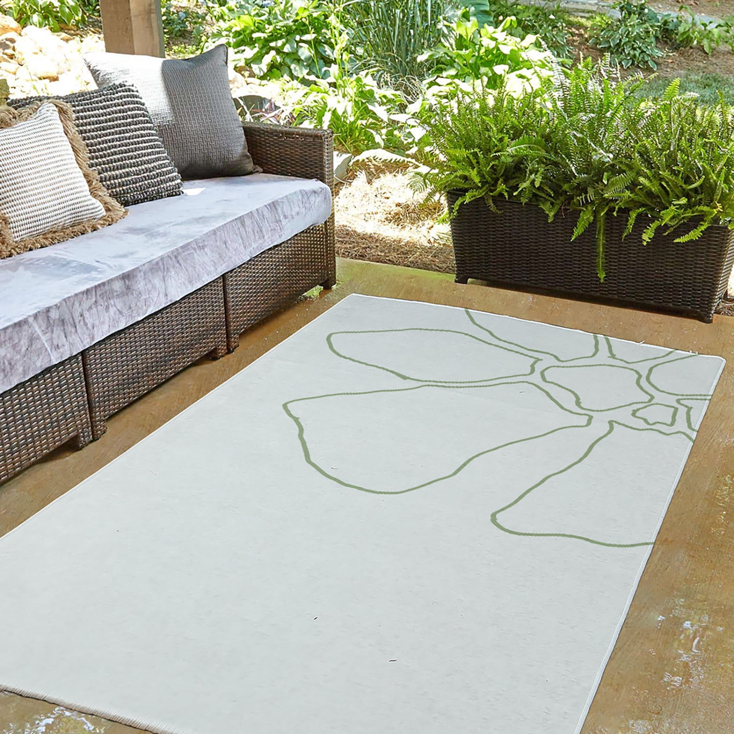 Simply Daisy 3' x 5' Green/White Petal Lines Spring Chenille Indoor/Outdoor Rug