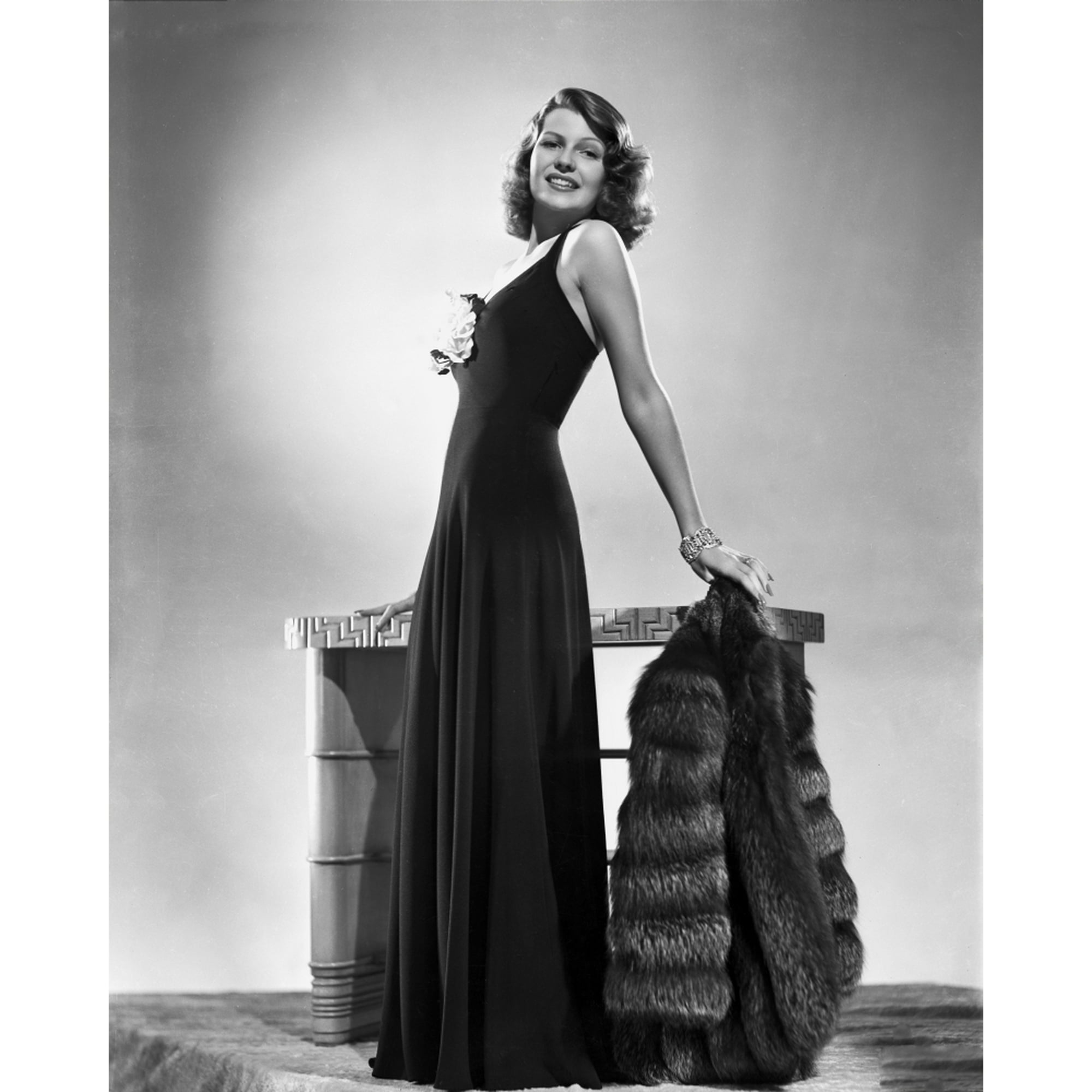 Rita Hayworth Height And Weight