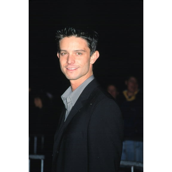 Jason Behr At Premiere Of The Shipping News, Ny 12172001, By Cj Contino Celebrity (16 x 20)