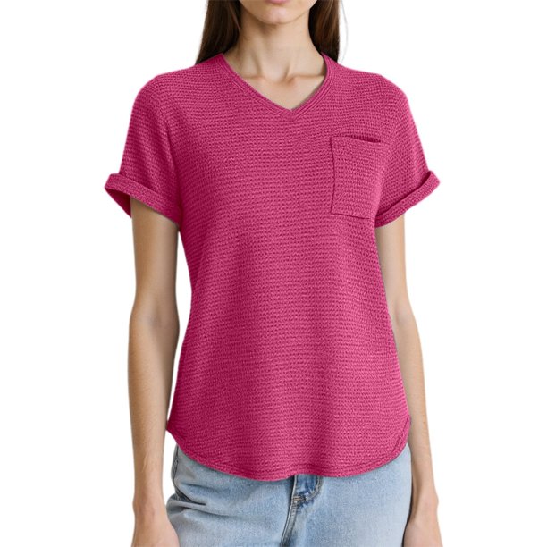 Camiseta de punto de manga corta con cuello en V y bolsillos para mujer. Top informal y elegante para el verano.