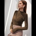 thumbnail image 4 of Camiseta Interior de Larga para Mujer, Otoño e Invierno, Nueva, con Cuello Redondo Cepillado Color Café XL, 4 of 9