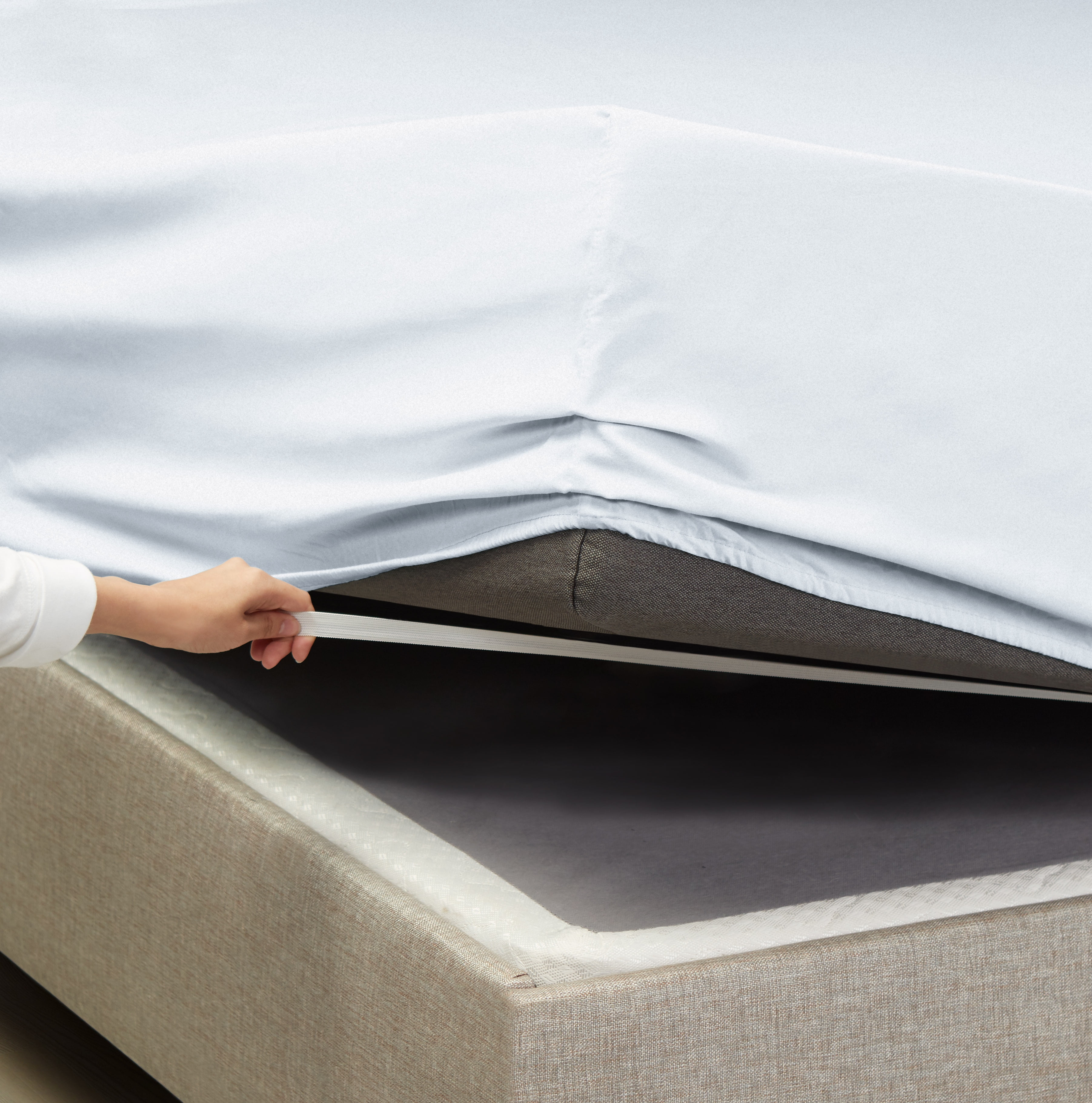Hearth & Harbor Deep Pocket 4 Piece Solid Bed Sheet Set, 1800 Thread Count Microfiber Sheets, Full, Ice Blue