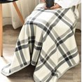 thumbnail image 4 of Poncho de mujer, capa tipo cárdigan, capa de franela de invierno, bufanda a presión, manta tipo chal de punto resistente al viento, bufanda tipo capa cálida, estola gruesa, 4 of 4