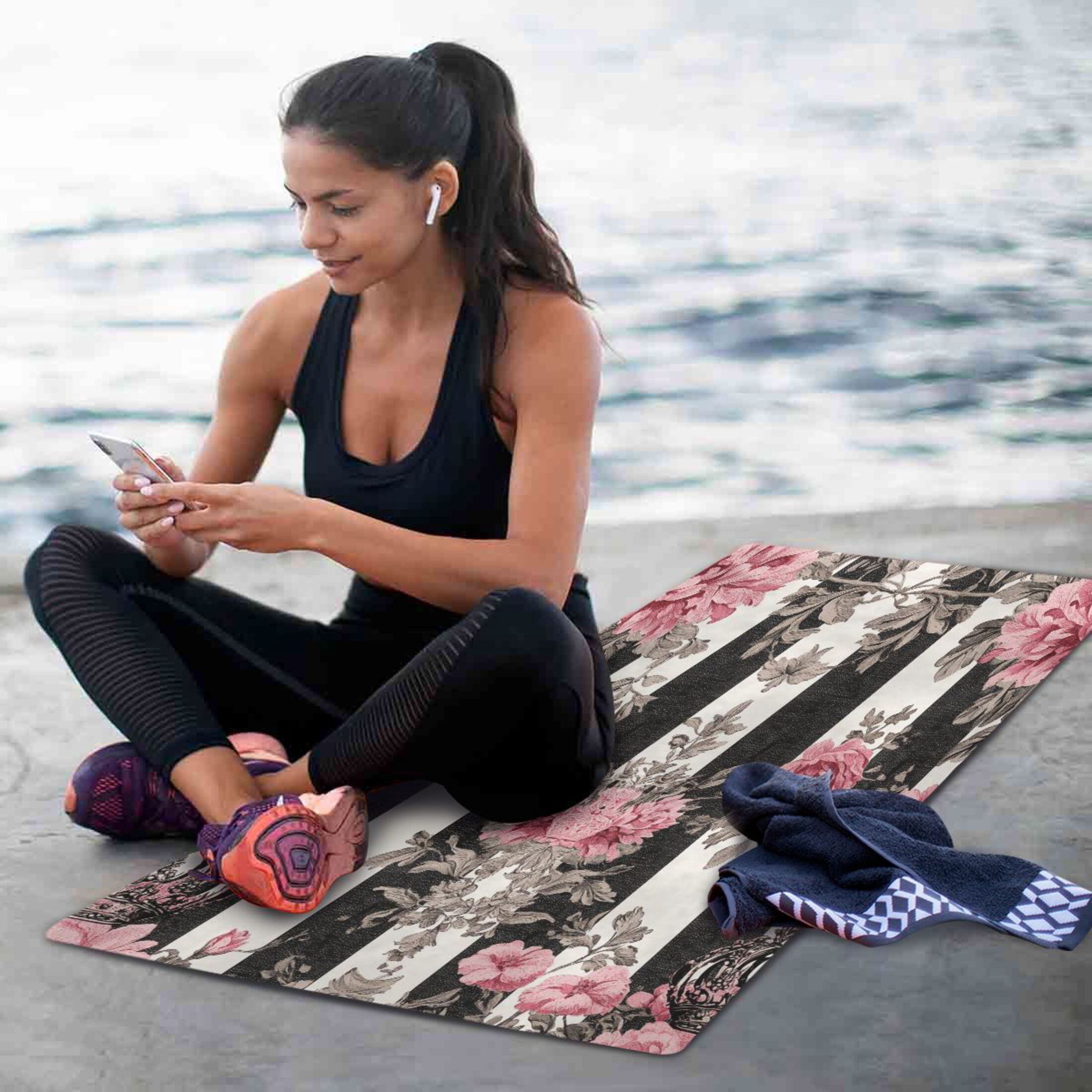 BZSMCE Yoga Mat Women Black White Stripes Pink Roses Fitness Mat