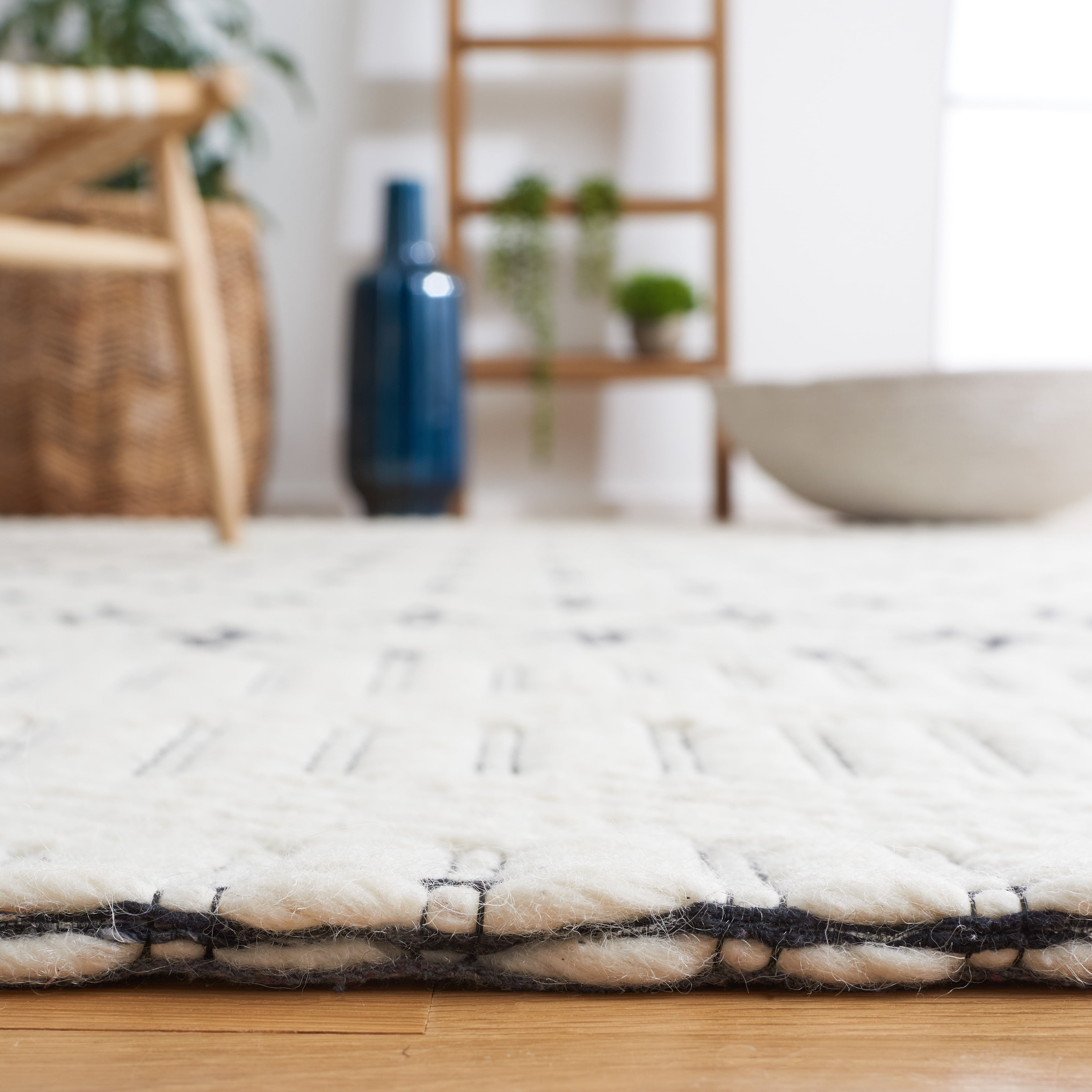 SAFAVIEH Vermont Wayne Trellis Area Rug, Ivory/Black, 3' x 5'