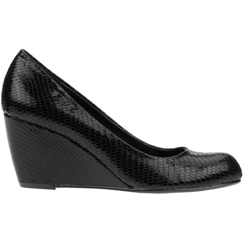 Passports By Cl Women's Wedge Pump - image 2 of 4