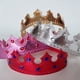 thumbnail image 2 of Sombrero de cumpleaños Corona Niños Adultos Corona Dorada Decoración de Pastel Rey Diamante Banda de Tela Brillante Vestir, 2 of 6