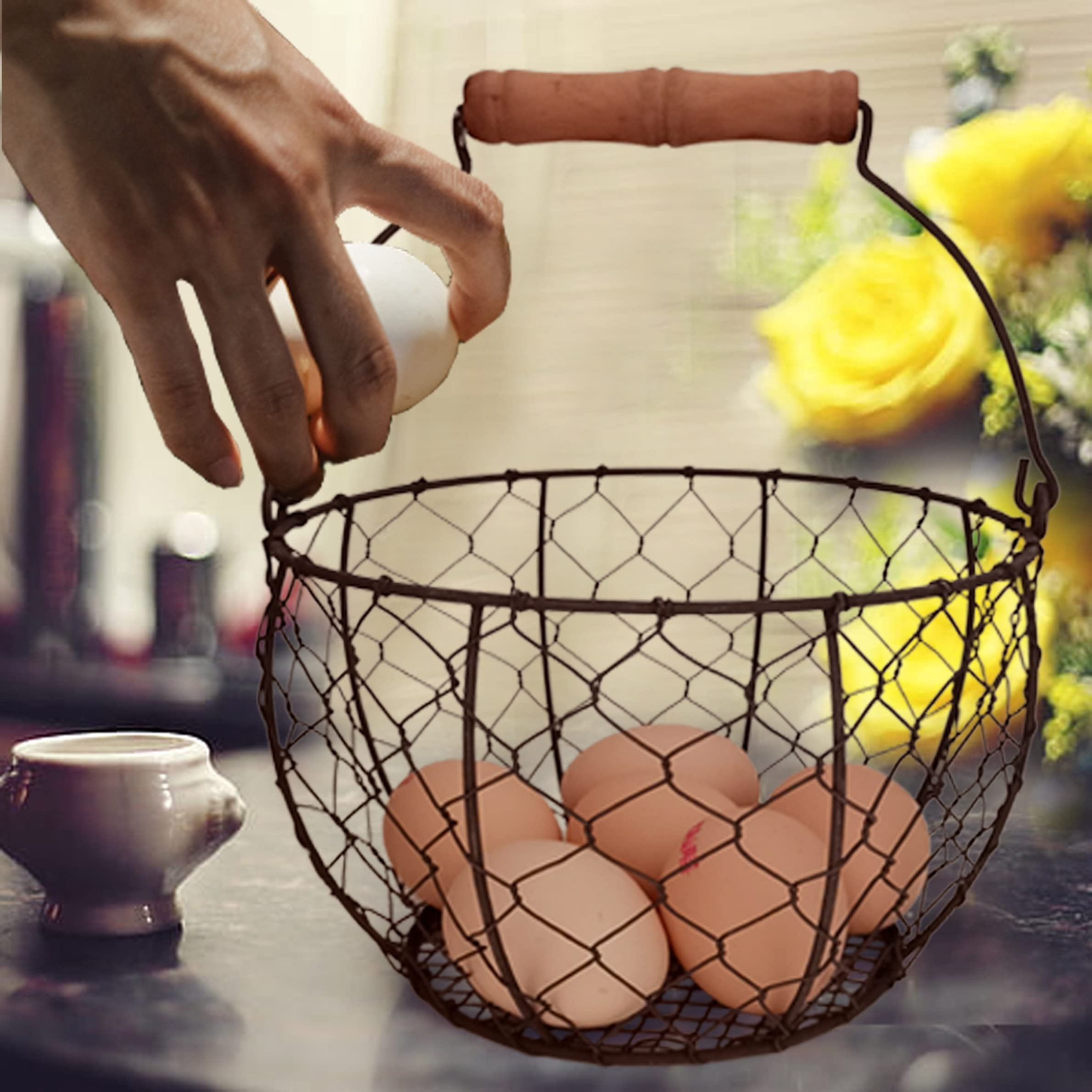 Metal Egg Basket for Gathering Fresh Eggs, ic Farmhouse Chicken Coop to Kitchen Countertop Storage Organizer, Vintage Decoive Wire Basket with Wooden Handle, Black