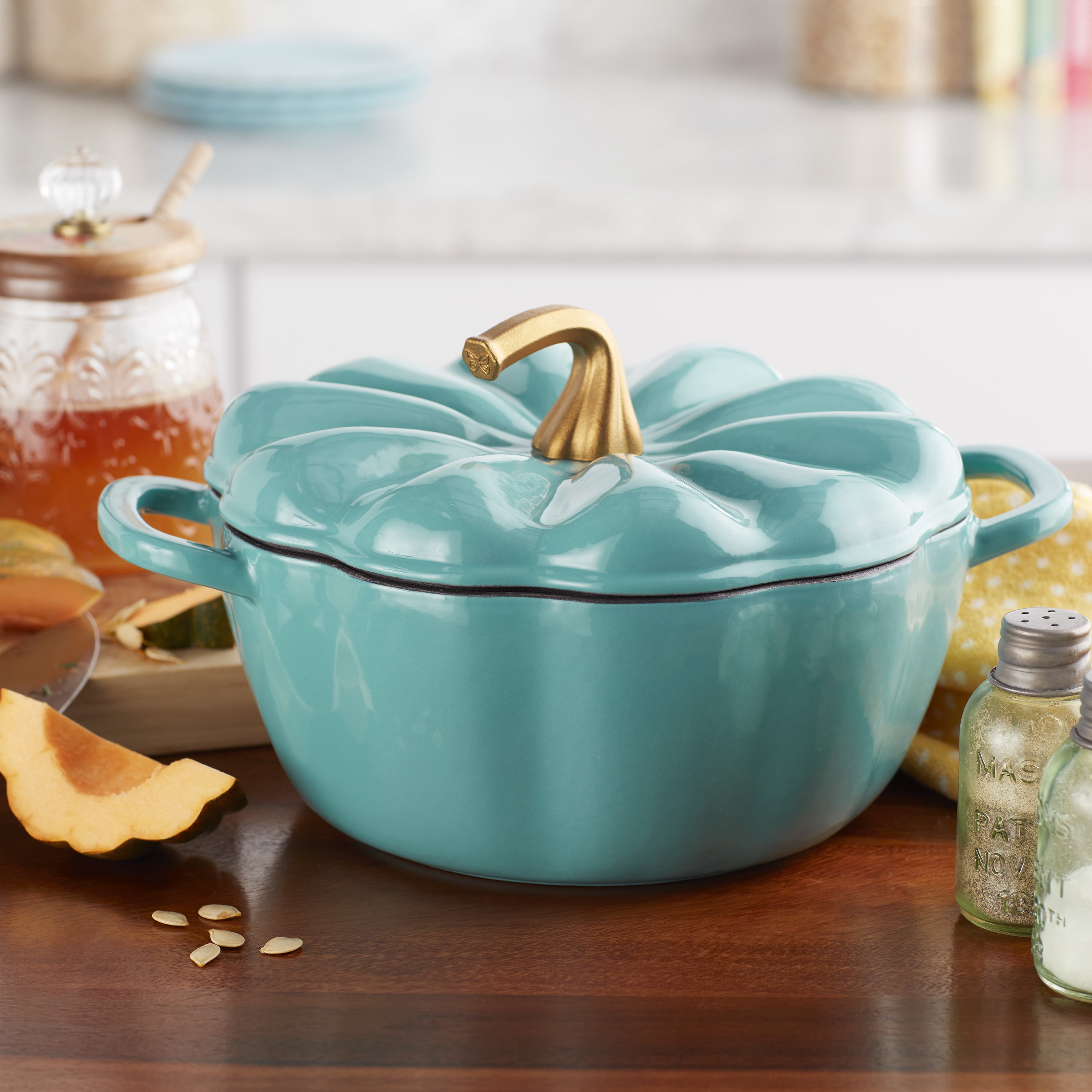 The Pioneer Woman Has Released A Pumpkin Dutch Oven For Thanksgiving