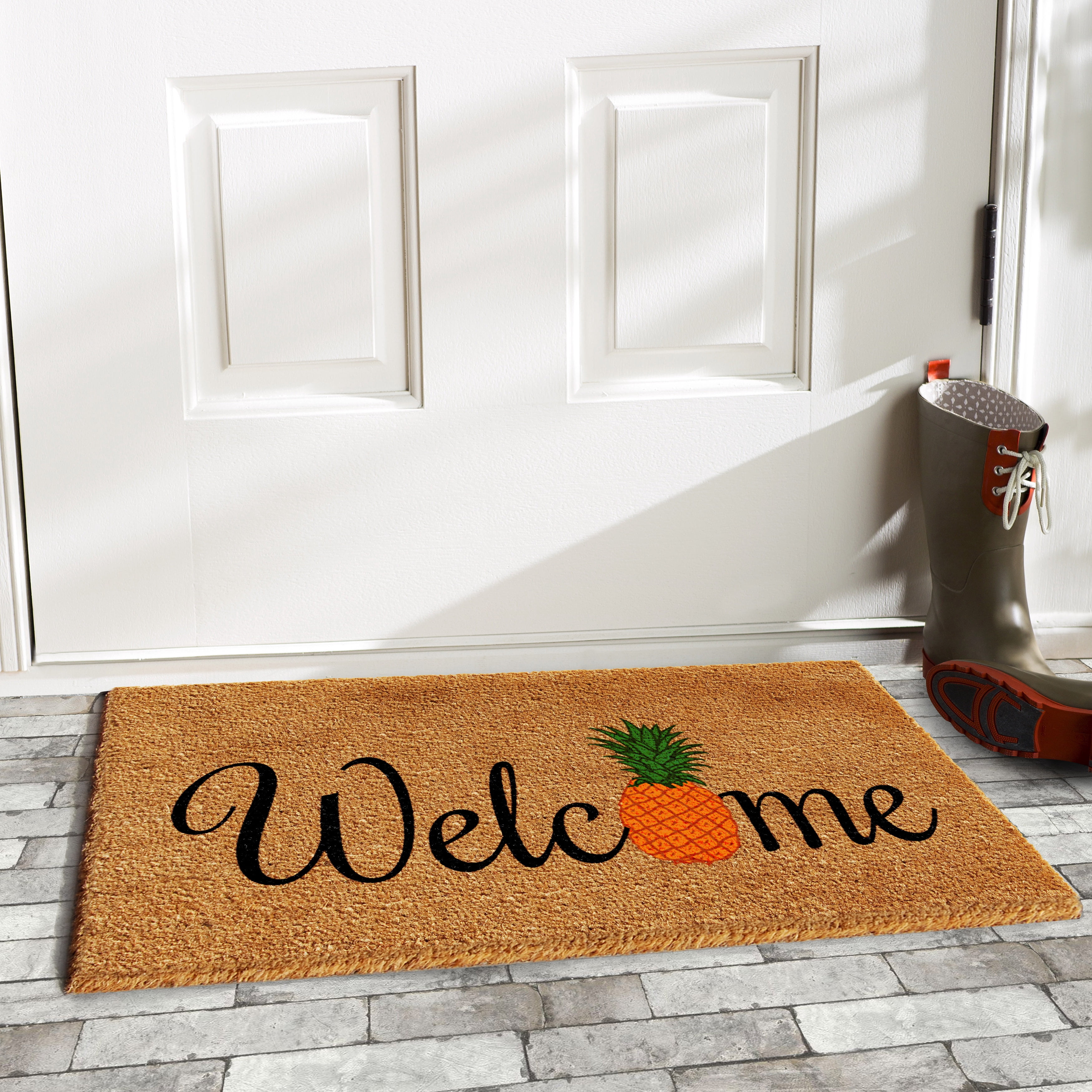 Calloway Mills Pineapple Fun Outdoor Doormat 24" x 36"
