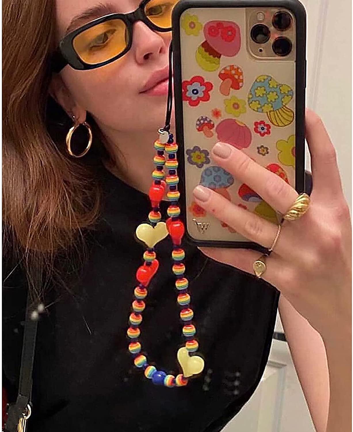 Fashion Acrylic Phone Lanyard Wrist Strap Heart Clay Beads with Anti Lost Women Phone Chain Keychain Beaded Phone Charm 