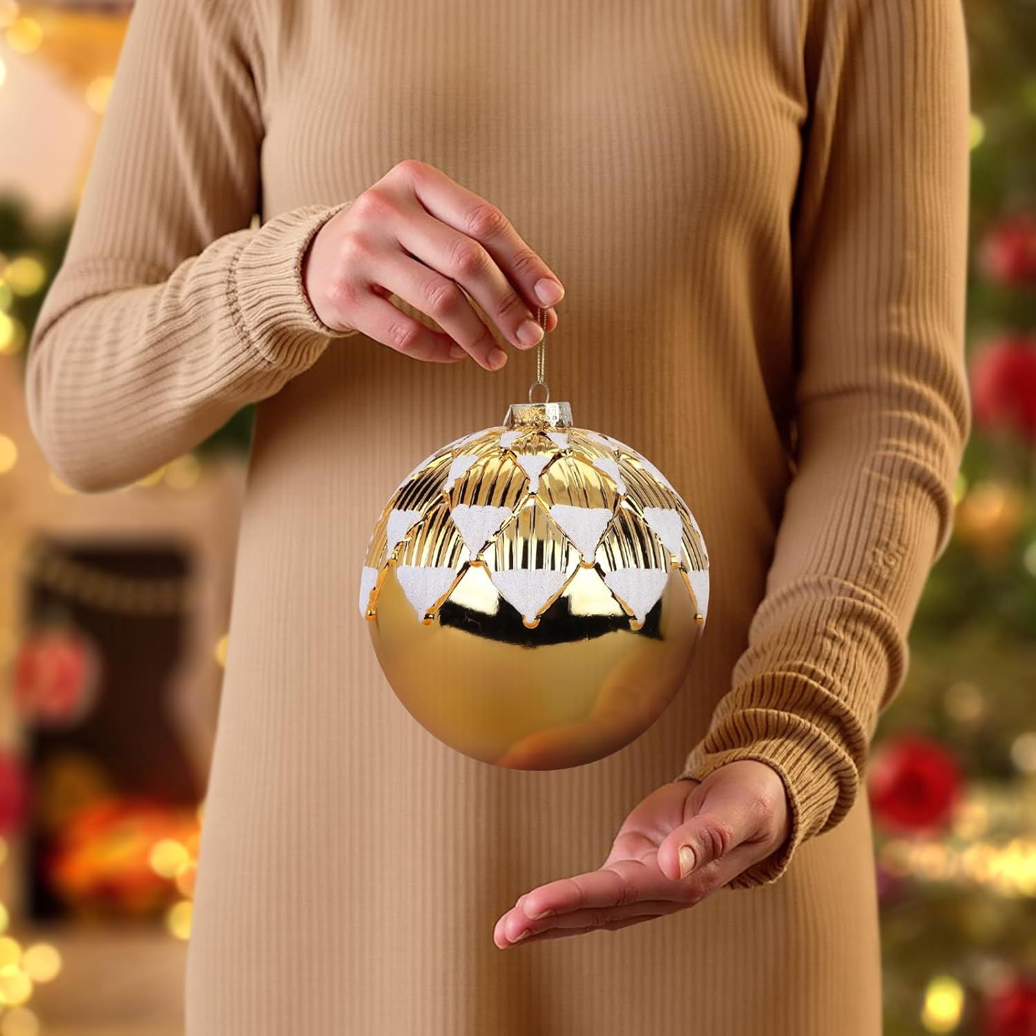 6"/150mm Large Christmas Ball Ornaments, 4Pcs Christmas Tree Decor, Shatterproof Hanging Decorations with Hooks, White & Silver Baubles for Xmas Tree, Wedding, Holiday and Party Decor