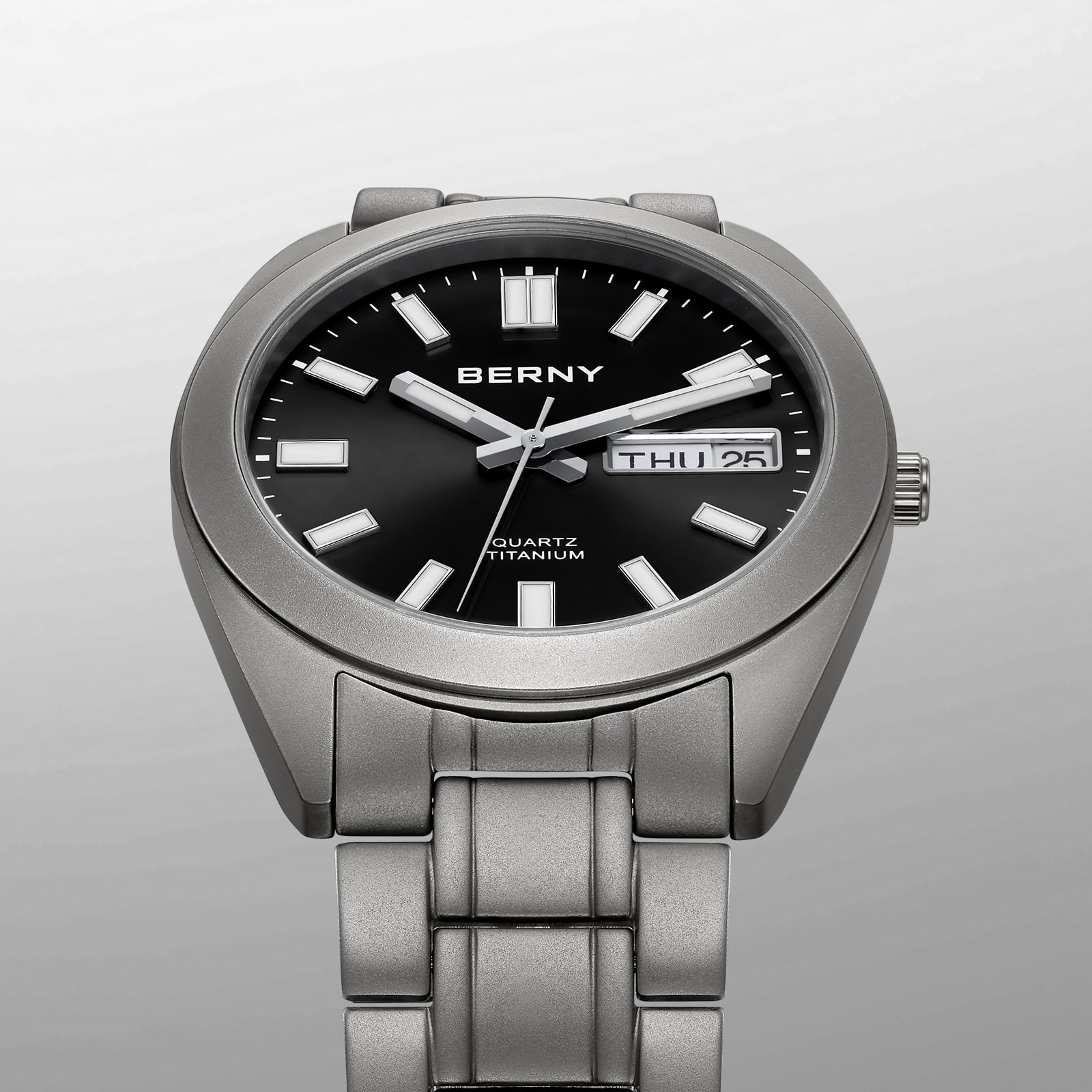 BERNY Titanium Watch for Men, Sport Men's Field Watch, Military Analog Quartz Watch with Date, Japanese Quartz Movement, Super Luminous, 10ATM Waterproof Army Wristwatch, Black