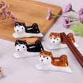 thumbnail image 5 of Lindo perro palillos de cerámica palillos japoneses cuchara de mesa cuchillo y tenedor palillos estante de descanso (juego de 4), 5 of 5