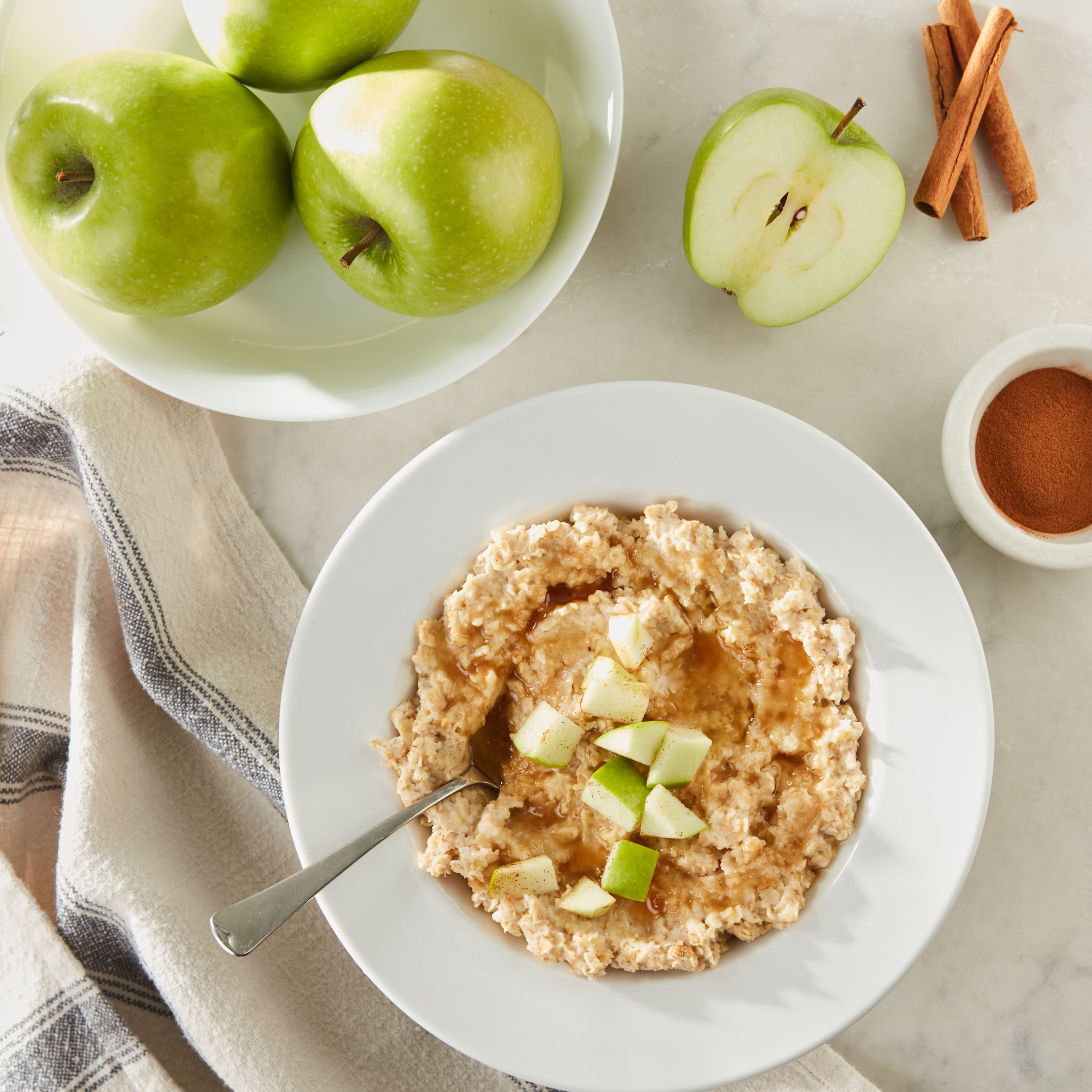 Great Value Apples & Cinnamon Instant Oatmeal, 1.23 oz, 10 Count