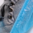 thumbnail image 4 of Cubierta desechable para zapatos, 100 unidades, cubierta impermeable de plástico grueso para lluvia para hombres y mujeres, 4 of 5