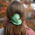 thumbnail image 4 of Retro Blue Bird/Green Leaf Hair Pin Stick Slide Con Stick Personality Gift Para Mujeres Party Cosplay Props Serendint AP006401-02, 4 of 6