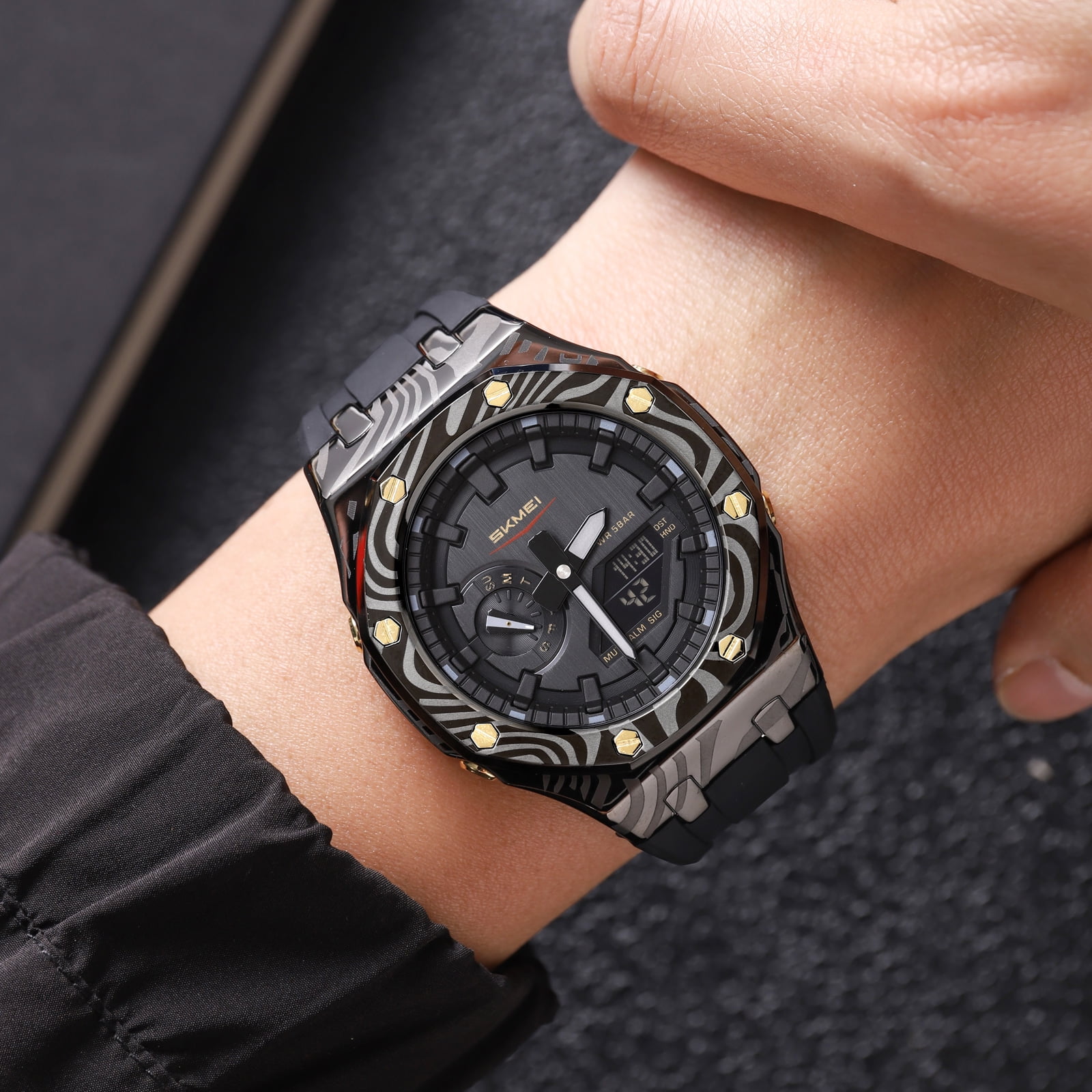 SKMEI Men's Military Digital Watches Outdoor Waterproof Sport Multifunctional Wristwatch with 5 Alarms/Countdown/Stopwatch
