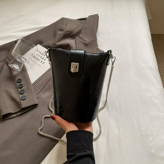 IELGY Korean version of casual silver bucket bag, stylish and simple one-shoulder women's crossbody mobile phone bag