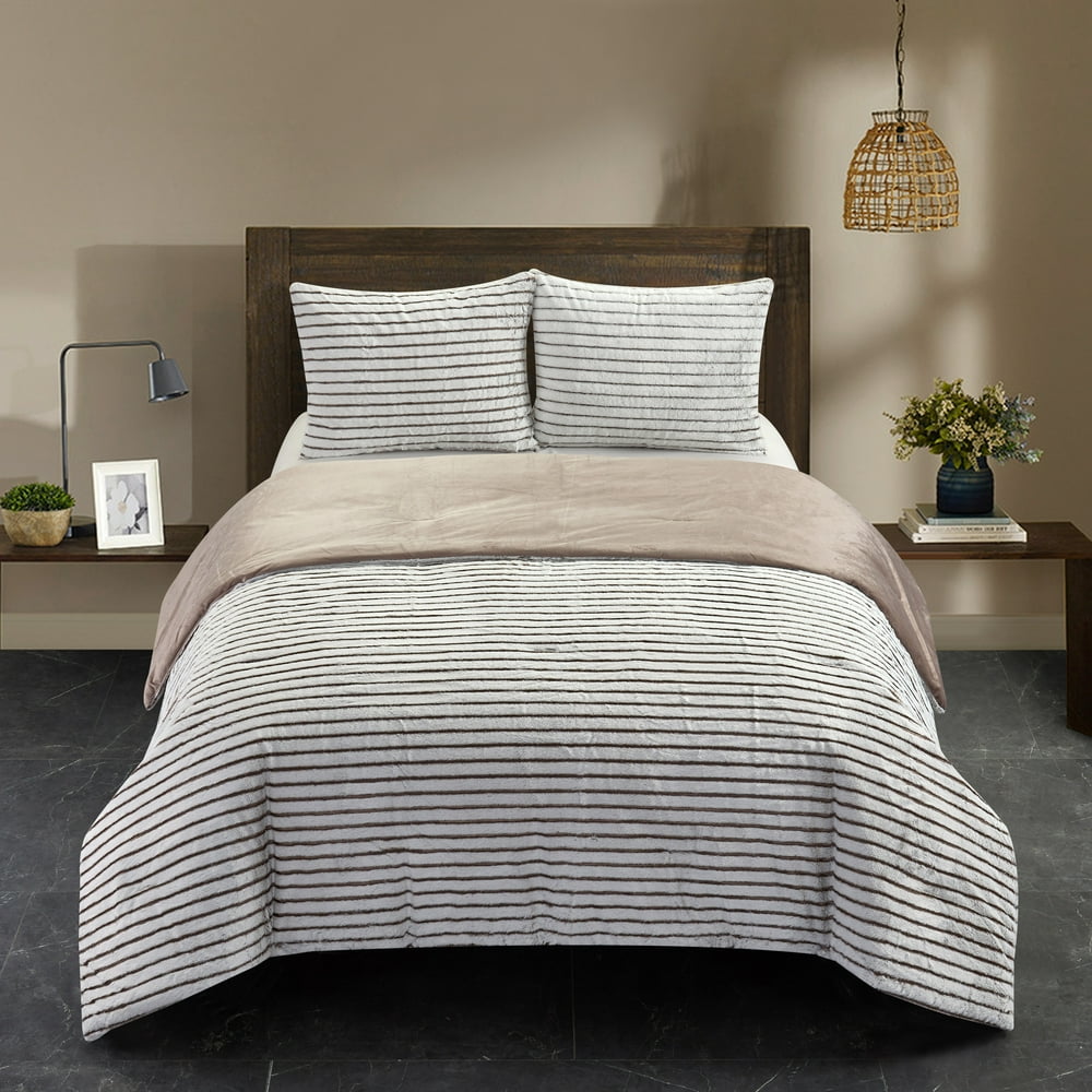 Dearfoams Drydon Faux Fur 3 Piece Reversible Comforter Set, Taupe, Full