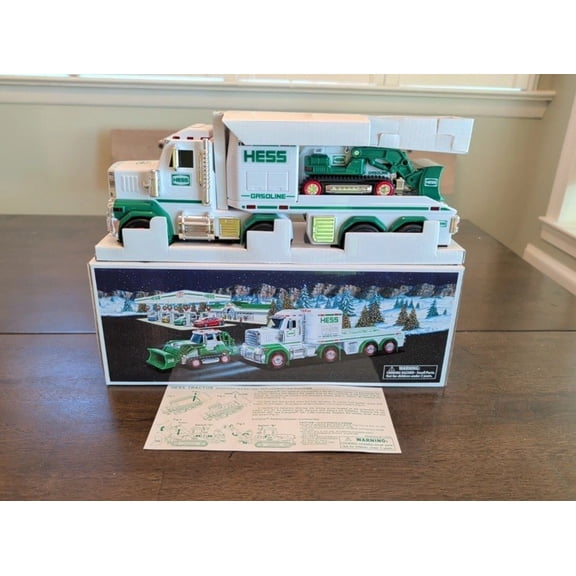 2013 Hess Toy Truck and Tractor w/ Box Instructions Holiday Truck