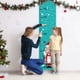thumbnail image 5 of Pegatina de pared para medir la altura navideña | Diseño de Papá Noel con copos de nieve | Tabla de crecimiento de plástico para niños de 85 y 116 cm | Adhesivo removible impermeable, 5 of 5