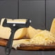 thumbnail image 5 of Rallador y rebanador de queso de acero inoxidable con cortador de pasteles, herramienta de cocina duradera para triturar y rebanar sin esfuerzo, ideal para chefs caseros y preparación de, 5 of 7