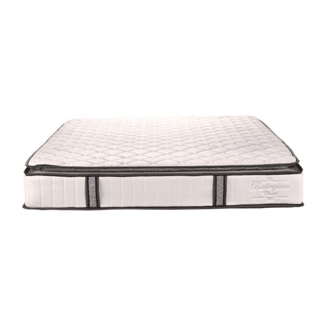 colchón buckingham duke supportedge & pillowtop matrimonial blanco, vista frontal centrada con pillowtop acolchado en borde superior, perfil rectangular con laterales acolchados y asas verticales, superficie con patrón acolchado de rombos y ribete gris oscuro, etiqueta Buckingham visible; especificado con resorte bonell y soporte perimetral supportedge según ficha. A menudo se usa como superficie de descanso en recámaras principales o sobre somier base.