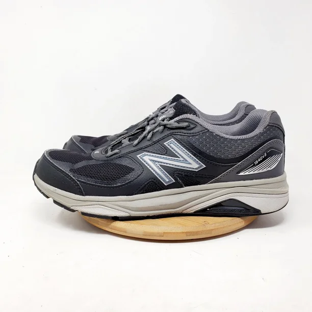 New Balance 1540v3 Shoes Mens 10.5 D Black Grey Lace Up Comfort Sneaker
