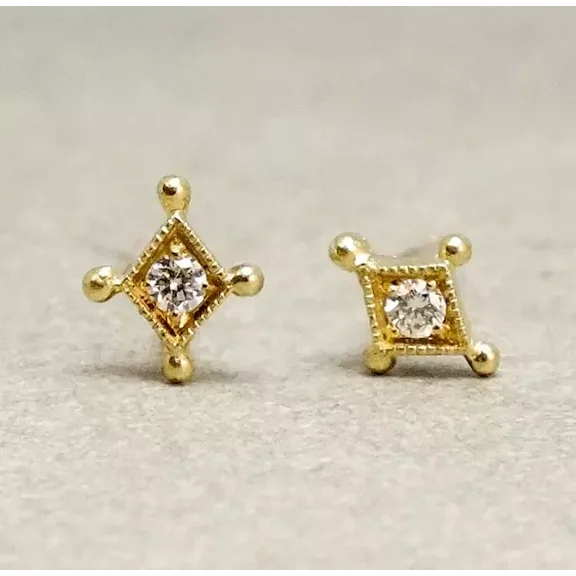 0.50Ct Round Cut Cubic Zirconia Diamond Women's Stud Earrings – 18K Yellow Gold Plated Sterling Silver