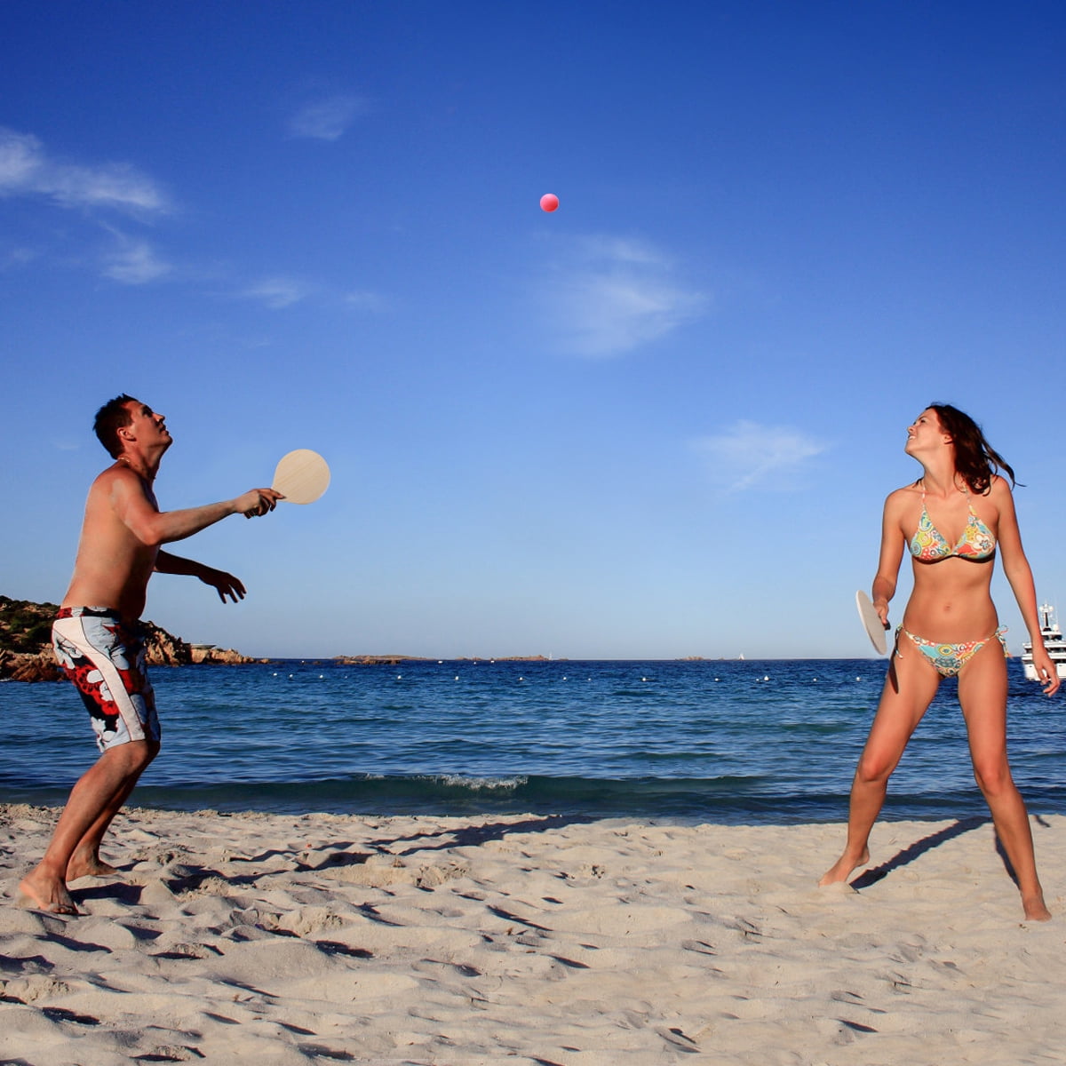 MEIBUTYUP Beach Badminton Set with Rackets, Assorted Colors for Outdoor Fun and Family Games