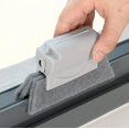 thumbnail image 3 of Cepillo para limpiar ranuras de ventanas: pequeña herramienta de mano para limpiar grietas con raspador, 3 of 5