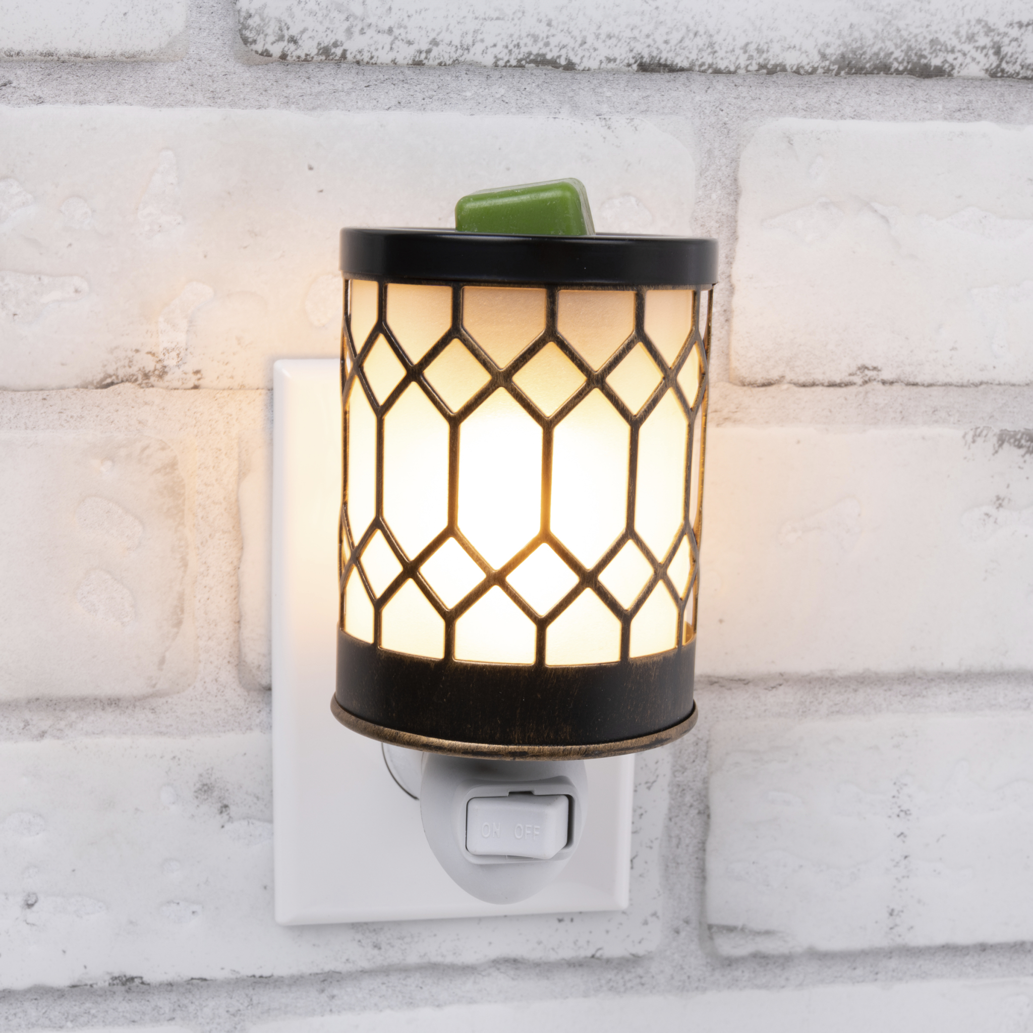 ScentSationals Bronze Lantern Plug-In Wax Warmer photo 2